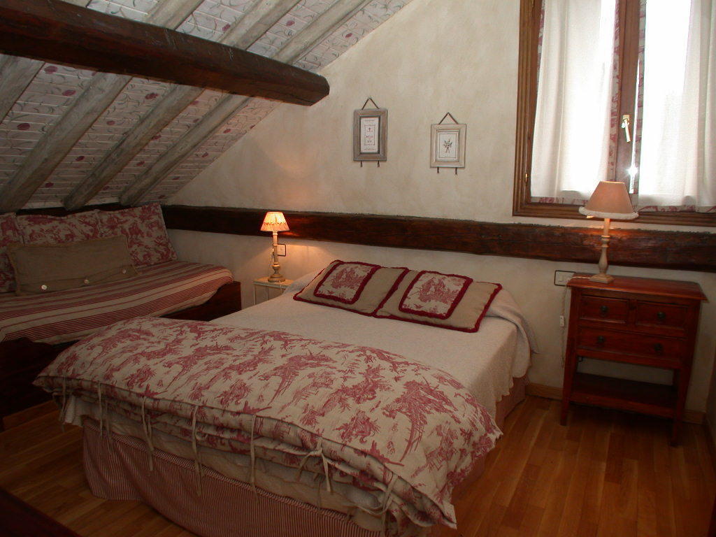 Hotel Casa Frauca Sarvisé Quarto foto